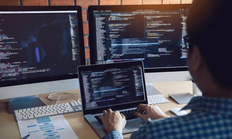数据科学选型：R与Python如何赋能开江县网站建设？